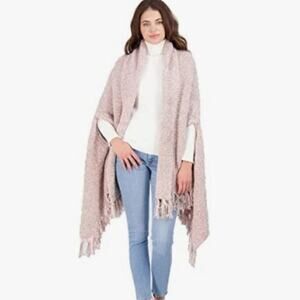 BAREFOOT DREAMS NEW FUZZY ROSE BALLET PINK POCKETS WITH FRINGE ONE SIZE WRAP